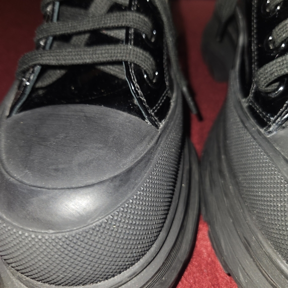 Alexander McQueen Black High-Top Sneakers main image 5